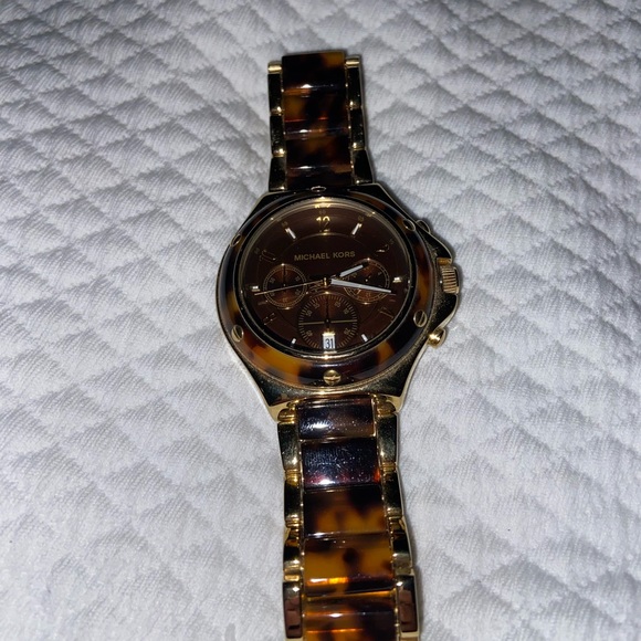 Michael Kors tortoise watch - Picture 4 of 4